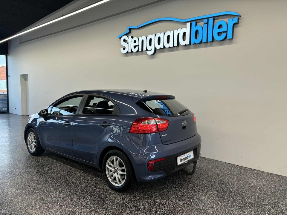 Kia Rio 1,4 CVVT Comfort aut. 5d