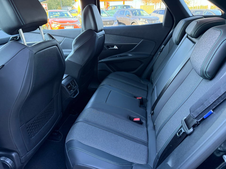 Peugeot 3008 1,6 Hybrid Allure Pack EAT8 5d