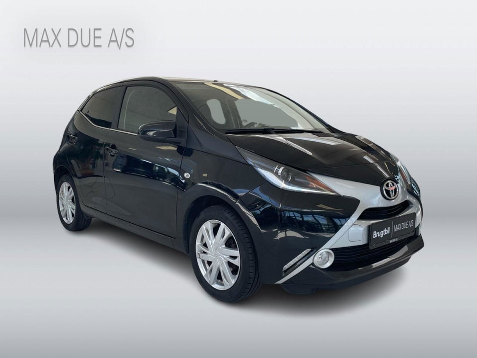 Toyota Aygo 1,0 VVT-i x-black 5d