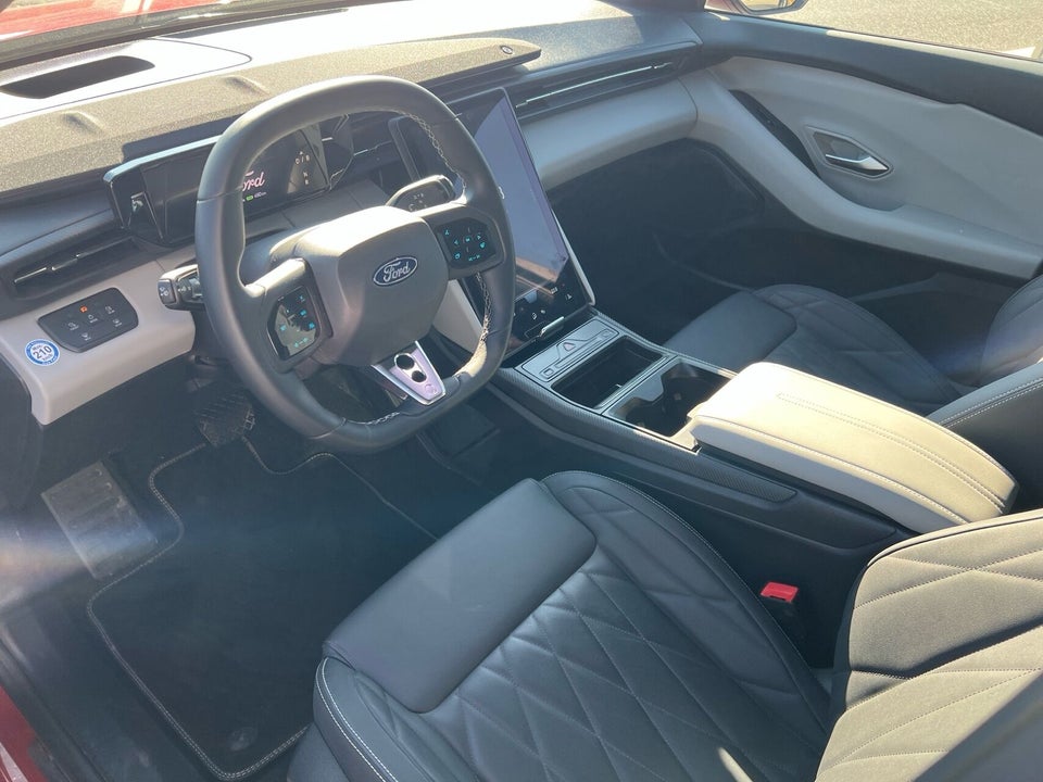 Ford Capri 77 Premium Extended Range 5d