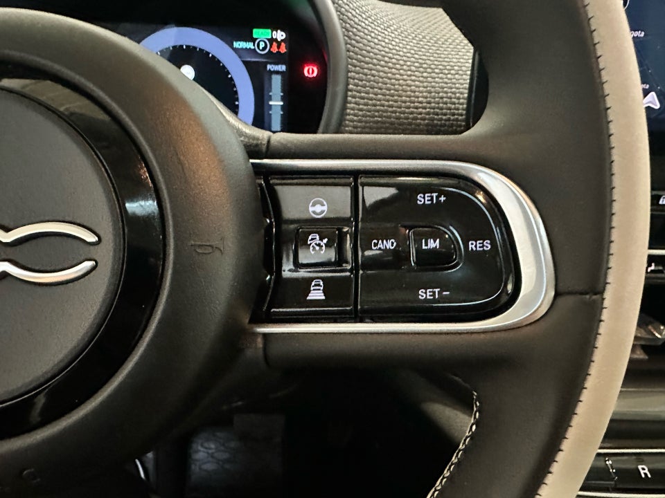 Fiat 500e 42 la Prima by Bocelli 3+1 4d