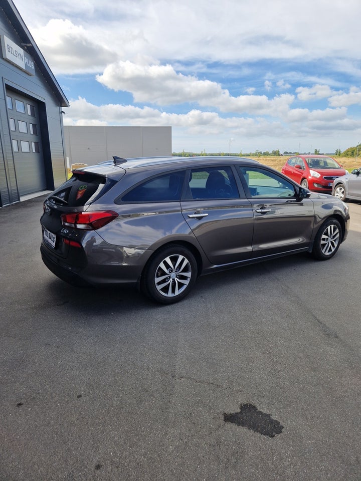 Hyundai i30 1,0 T-GDi Trend stc. 5d