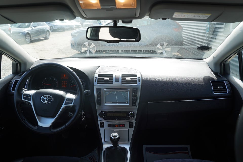 Toyota Avensis 2,0 D-4D T2 Premium stc. 5d