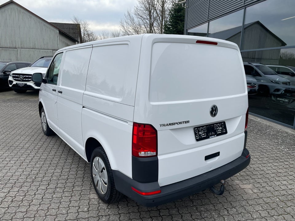 VW Transporter 2,0 TDi 150 Kassevogn DSG kort