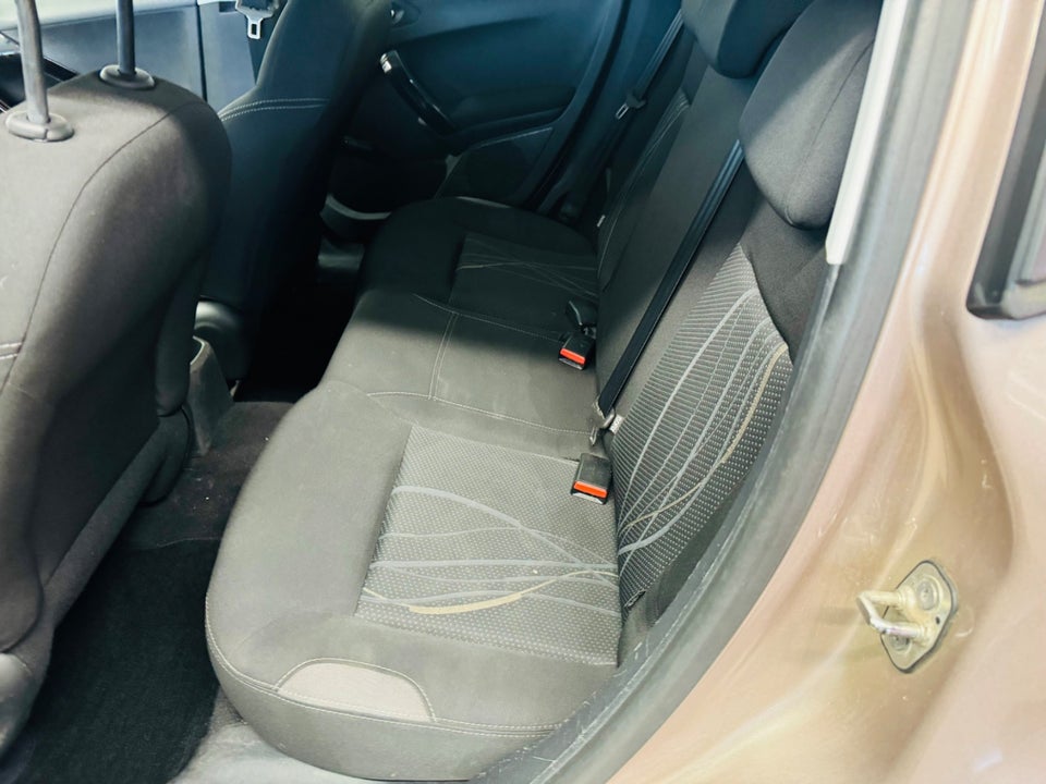 Peugeot 208 1,2 VTi Active 5d