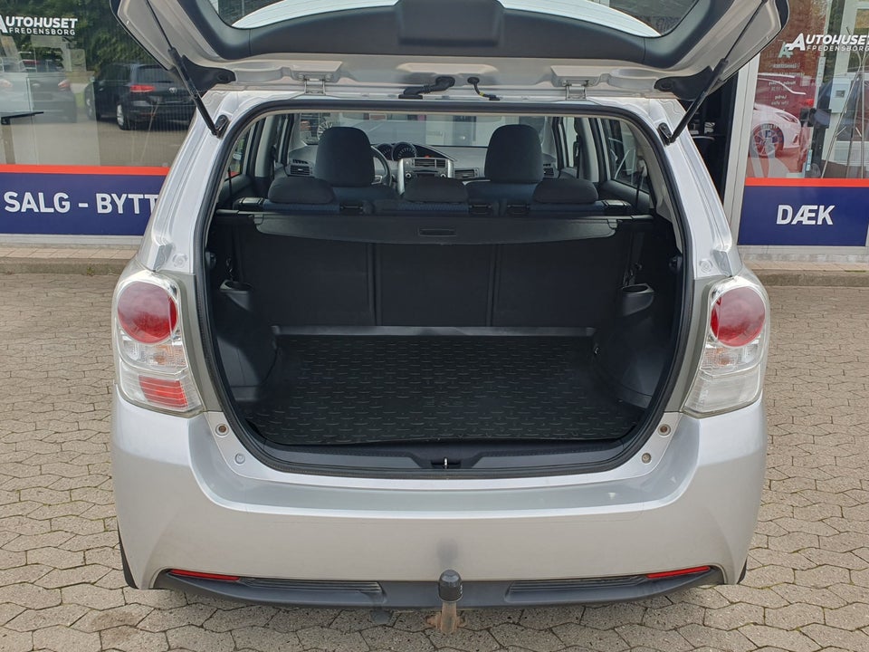 Toyota Verso 1,6 VVT-i T1 5d