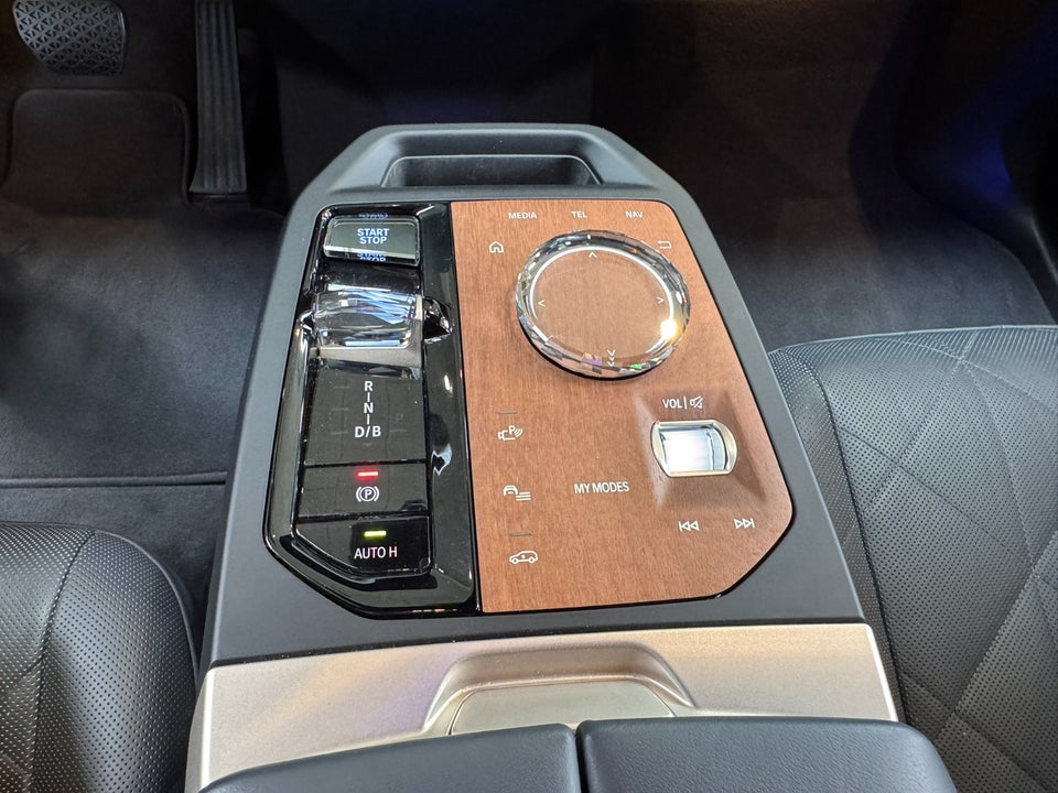 BMW iX xDrive40 M-Sport 5d