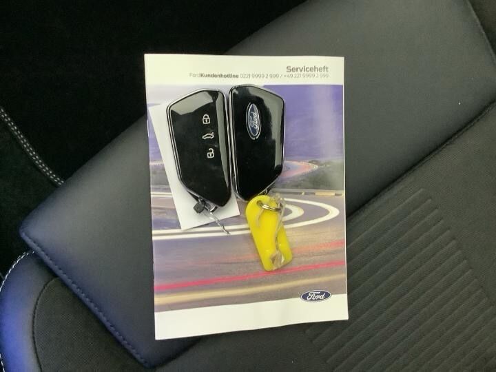 Ford Capri 79 Premium Extended Range AWD 5d