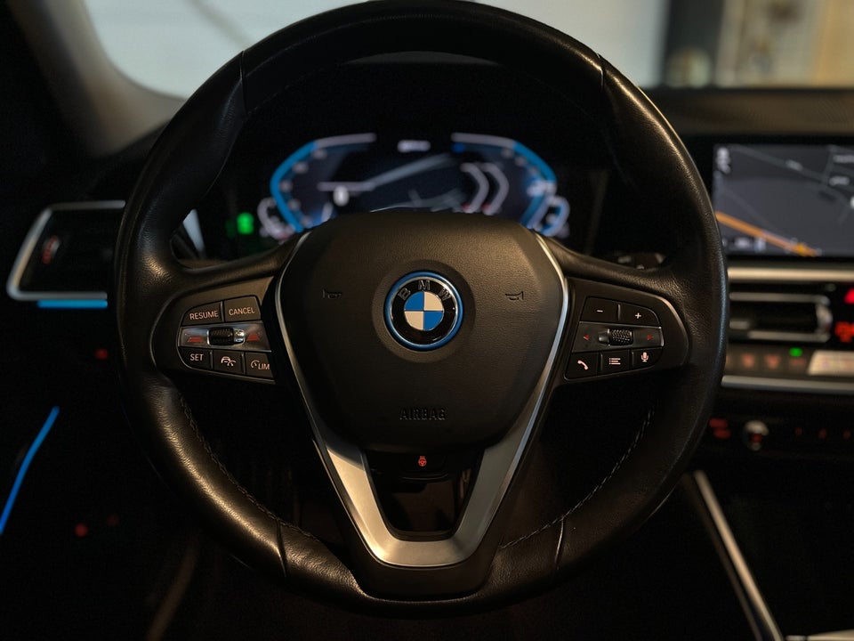 BMW 330e 2,0 Touring Sport Line aut. 5d