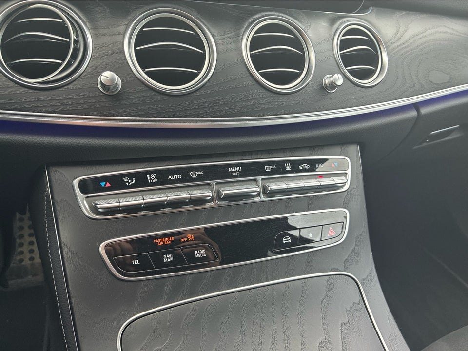 Mercedes E300 de 2,0 AMG Line aut. 4Matic 4d
