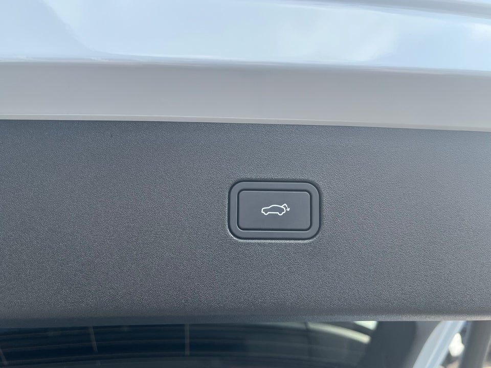 Volvo EX30 Extended Range Ultra 5d