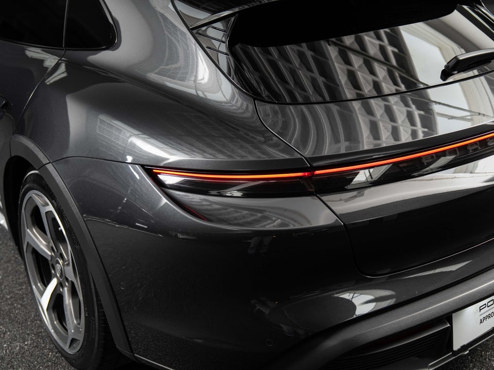 Porsche Taycan 4 Performance+ Cross Turismo 5d