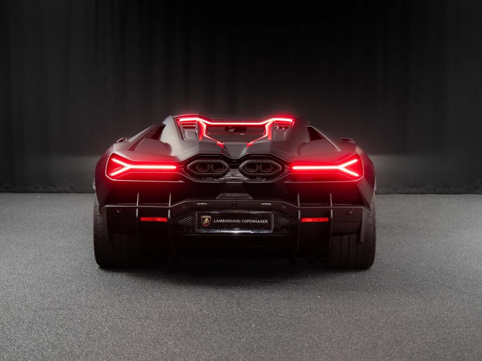 Lamborghini Revuelto 6,5  2d