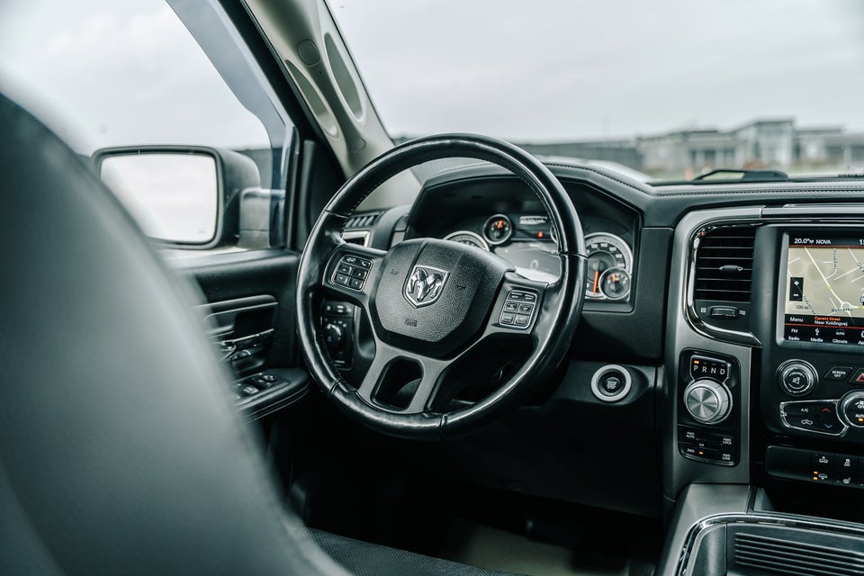 Dodge RAM 1500 5,7 V8 Sport Crew Cab aut. 4x4 4d