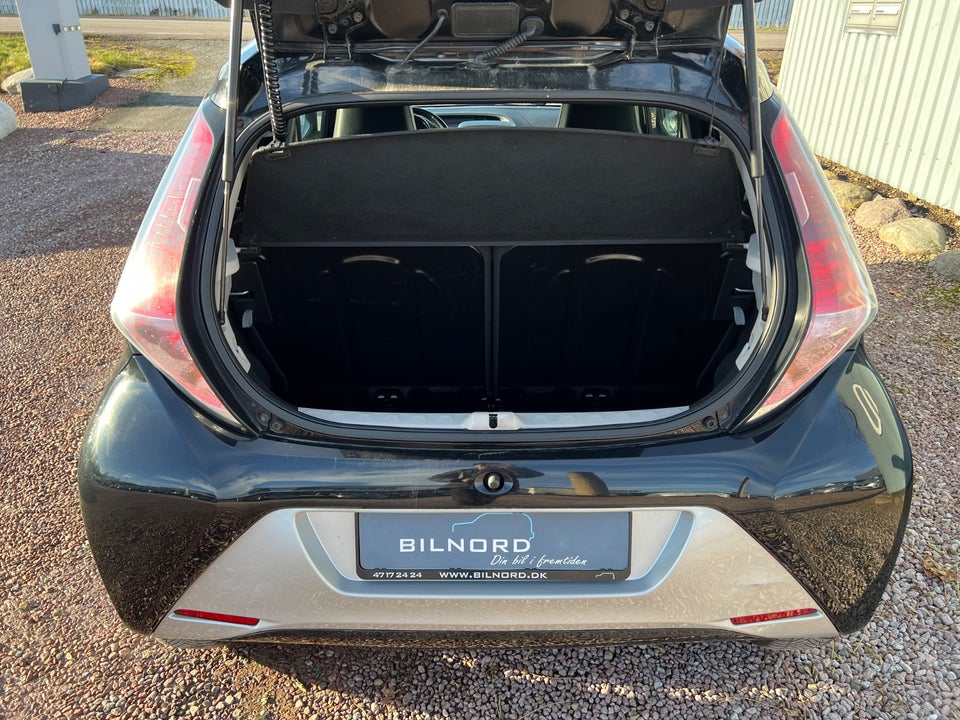 Toyota Aygo 1,0 VVT-i x-black II x-shift 5d