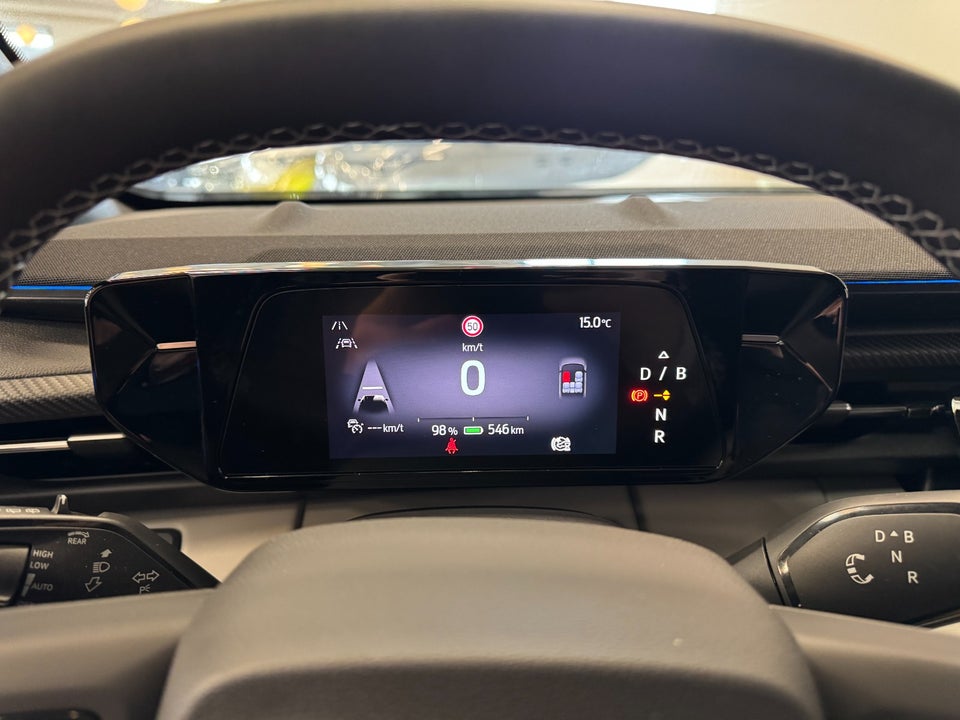 Ford Explorer 82 Premium Extended Range 5d