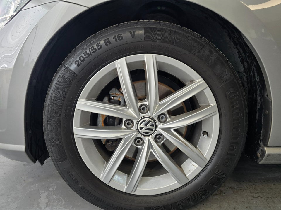 VW Golf VII 1,5 TSi 130 Comfortline DSG 5d