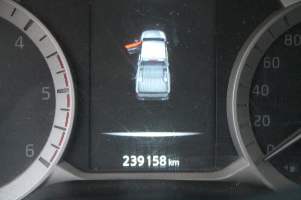 Nissan Navara 2,3 dCi 190 Db.Kab Tekna aut. 4d