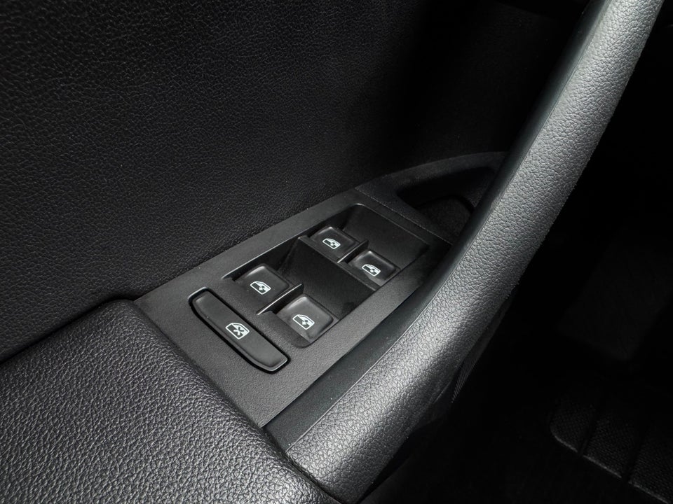 Skoda Octavia 2,0 TDi 150 Laurin & Klement Combi DSG 5d