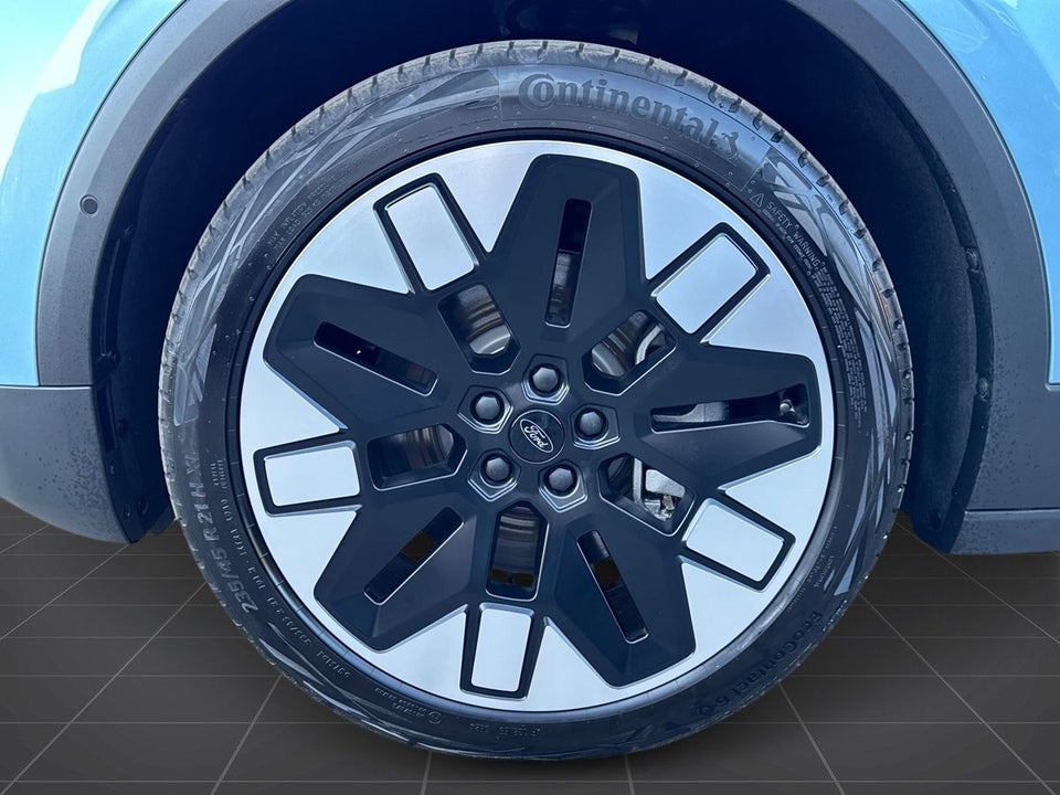 Ford Explorer 77 Premium Extended Range 5d