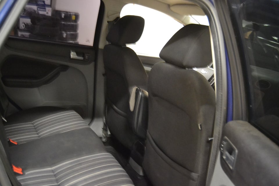 Ford Focus 1,6 Trend stc. 5d