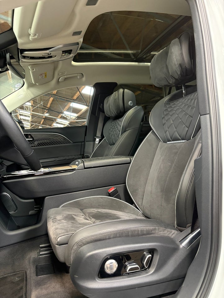 Hongqi E-HS9 84 Comfort 5d