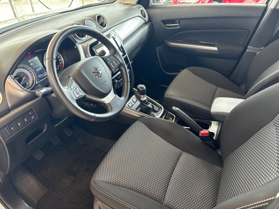 Suzuki Vitara 1,4 mHybrid Active 5d