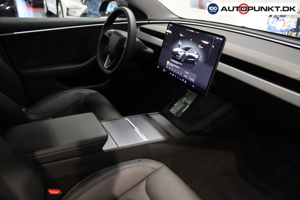 Tesla Model 3 Long Range AWD 4d