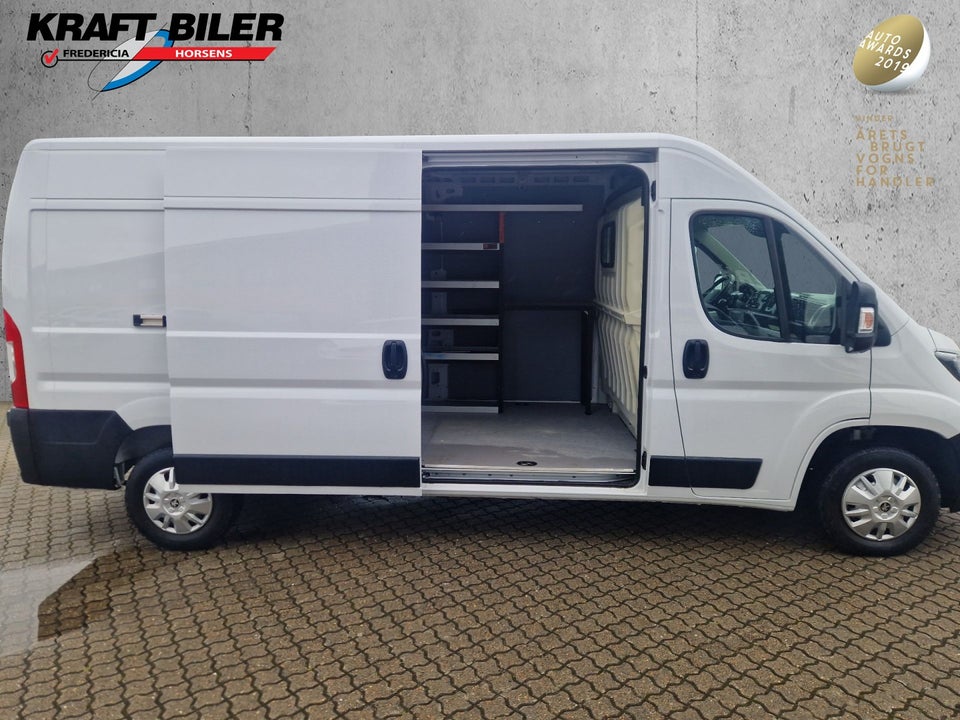 Peugeot Boxer 333 2,2 BlueHDi 140 L3H2 Premium