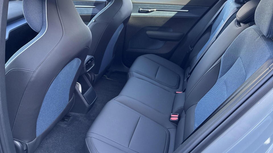Volvo EX30 Extended Range Ultra 5d