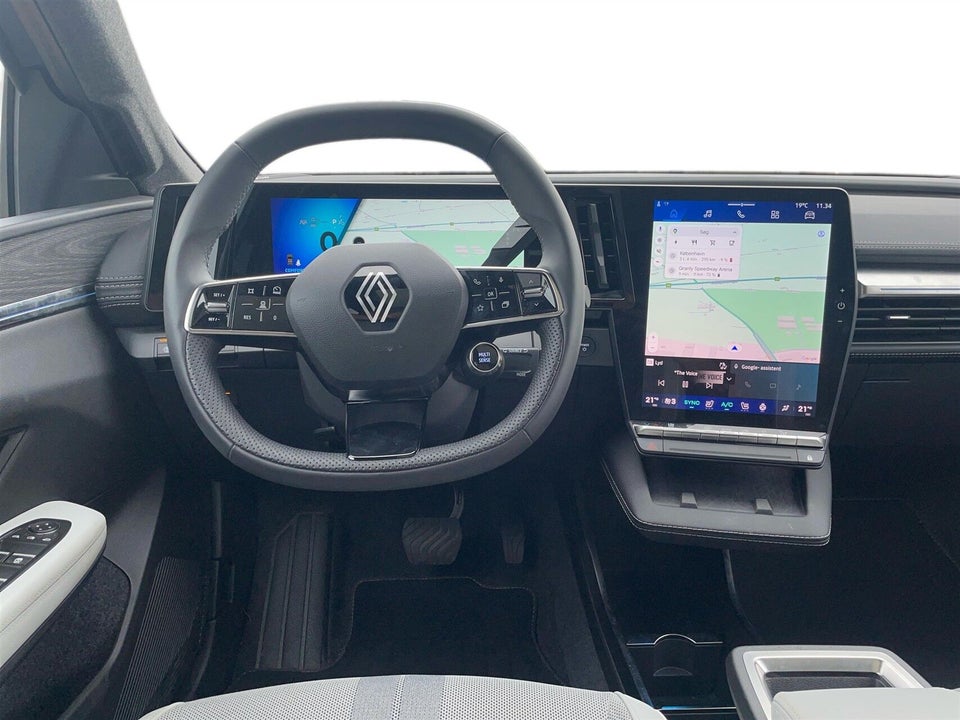 Renault Scenic E-Tech 87 Iconic 5d