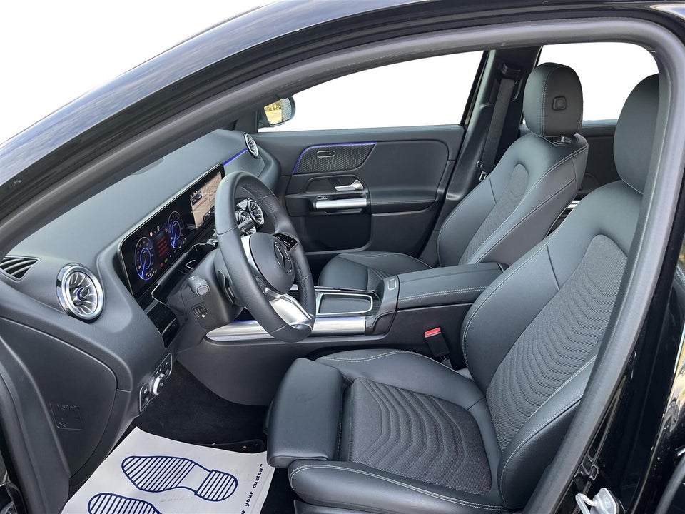 Mercedes EQA300 Progressive 4Matic 5d