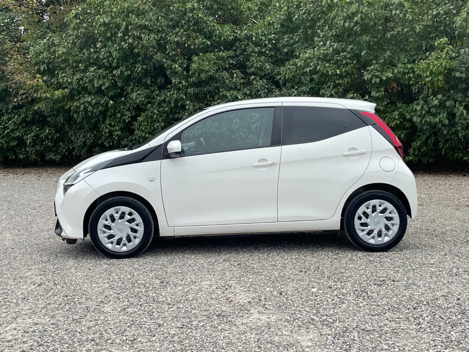 Toyota Aygo 1,0 VVT-i x-pression 5d