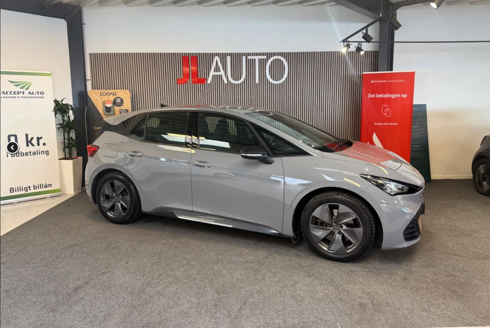Cupra Born 58  5d