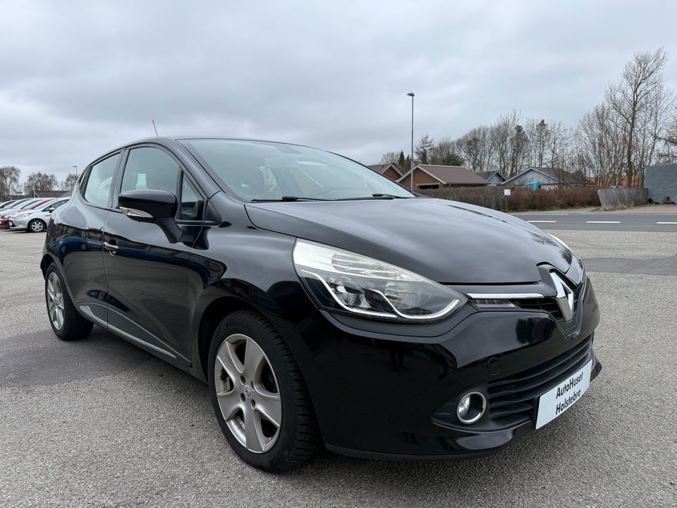 Renault Clio IV 0,9 TCe 90 Expression 5d