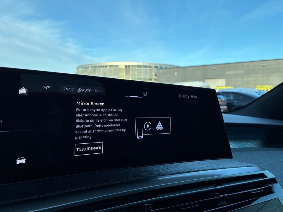 Peugeot e-3008 77 GT Pack 5d