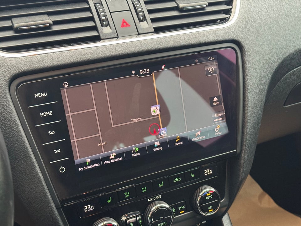 Skoda Octavia 1,6 TDi 115 Drive Combi DSG 5d