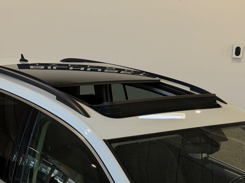 VW Touran 2,0 TDi 150 Highline DSG 7prs 5d