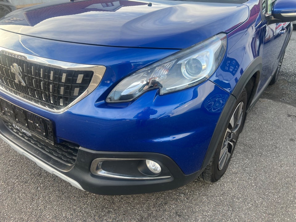 Peugeot 2008 1,5 BlueHDi 100 Prestige Sky 5d