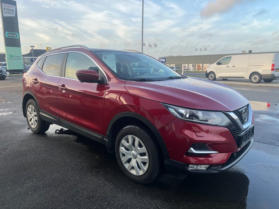 Nissan Qashqai 1,6 dCi 130 N-Connecta 5d