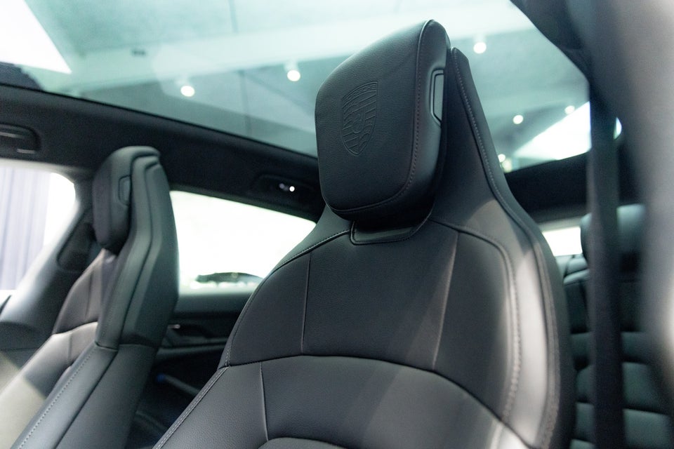 Porsche Taycan Sport Turismo 5d