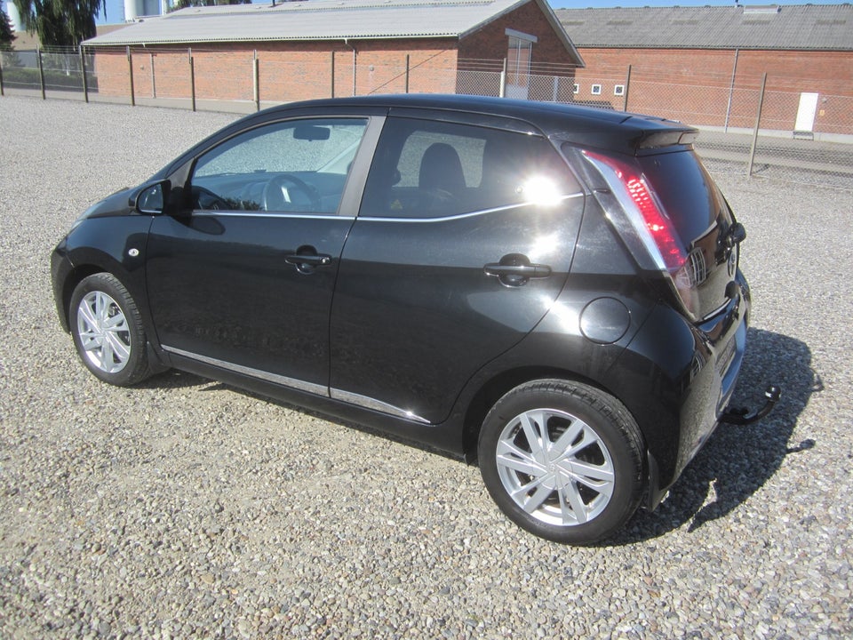 Toyota Aygo 1,0 VVT-i x-black II 5d