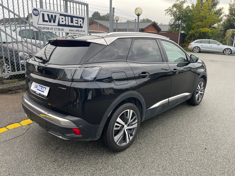 Peugeot 3008 1,6 Hybrid First Selection EAT8 5d