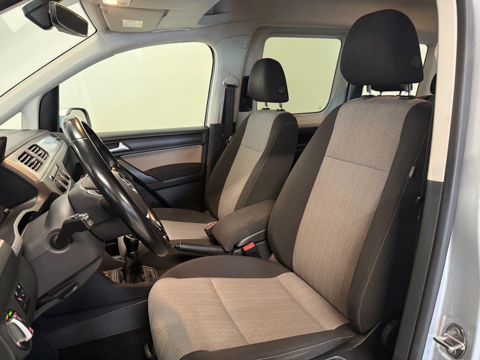 VW Caddy 2,0 TDi 102 Comfortline BMT 4d