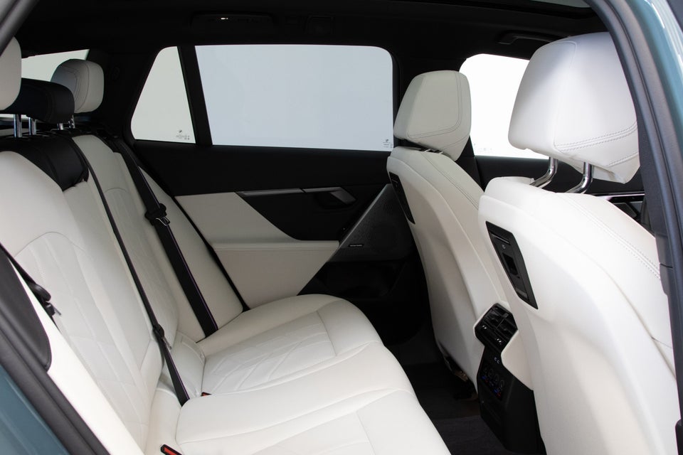 BMW i5 eDrive40 Fully Charged M-Sport Pro 4d