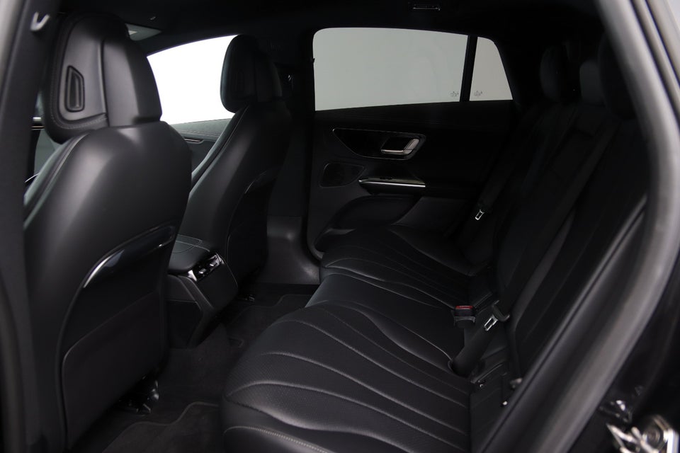 Mercedes EQE300 Avantgarde 4d