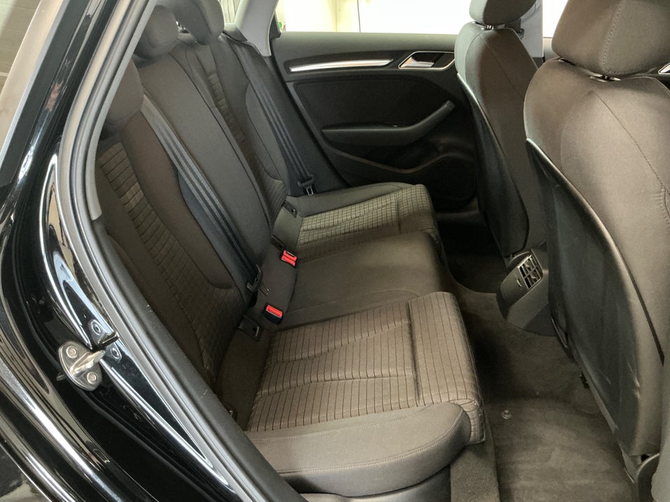 Audi A3 35 TDi Sport Sportback S-tr. 5d