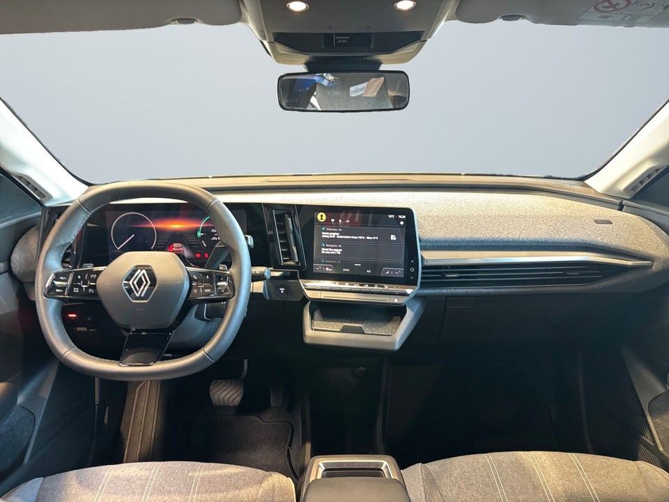 Renault Megane E-Tech 40 Equilibre 5d