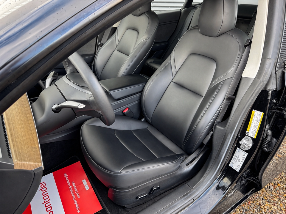 Tesla Model 3 Long Range RWD 4d