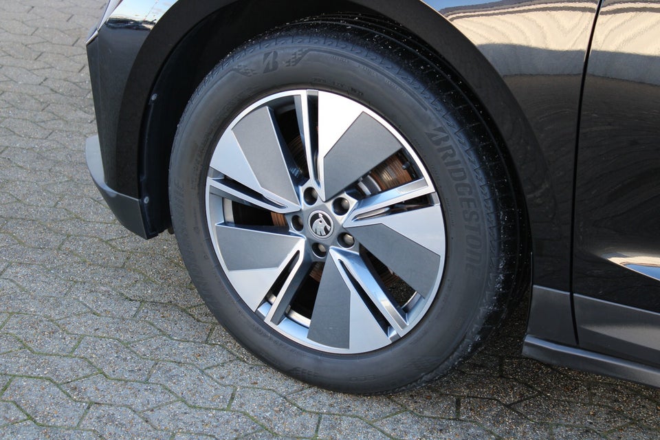 Skoda Enyaq 60 iV Clever Loft 5d